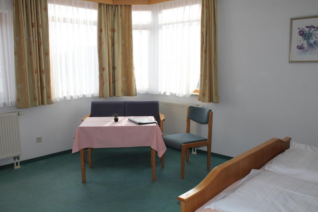 Hotel Garni Vogelsang Bad Füssing Szoba fotó