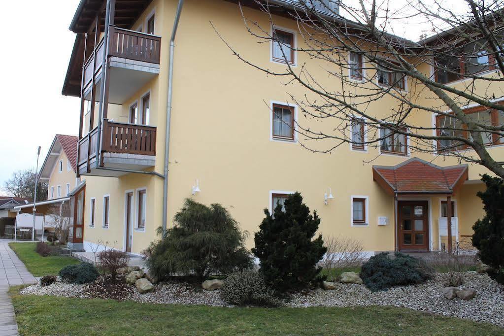 Hotel Garni Vogelsang Bad Füssing Kültér fotó